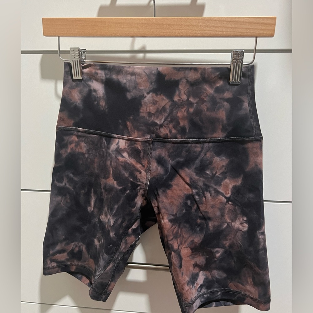 Align 8” diamond dye bike shorts